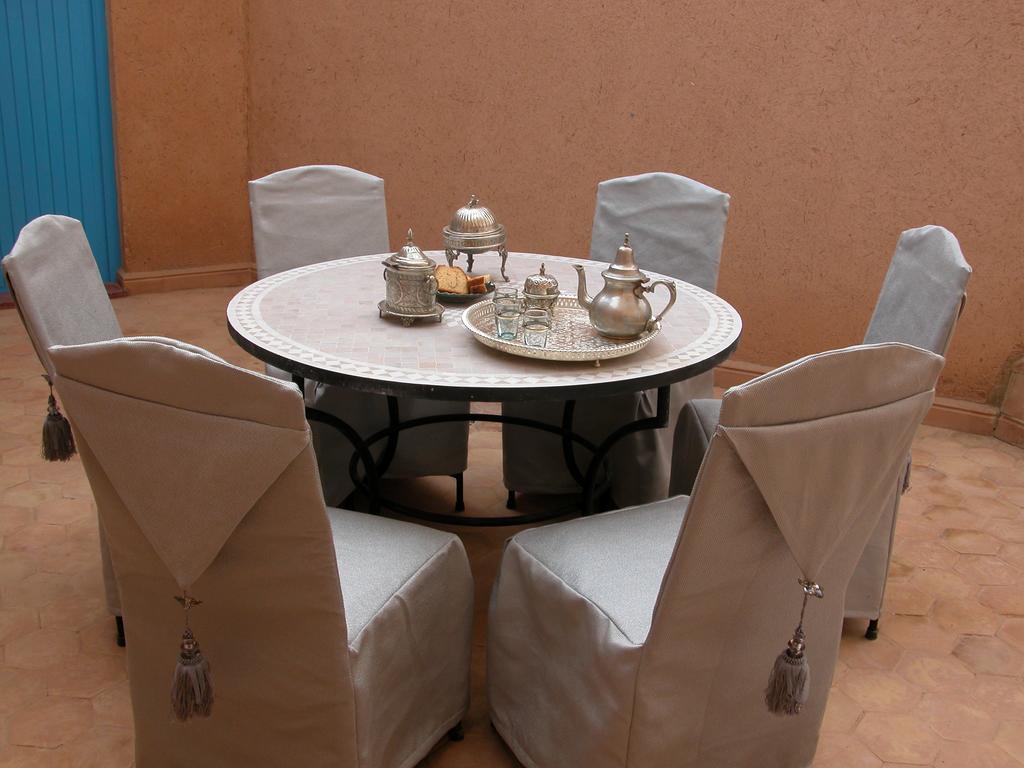 Kasbah Iswan Bed & Breakfast Kelaat-M'Gouna Bagian luar foto