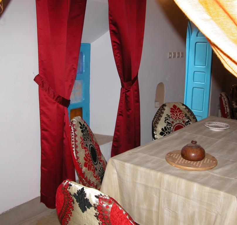 Kasbah Iswan Bed & Breakfast Kelaat-M'Gouna Bagian luar foto